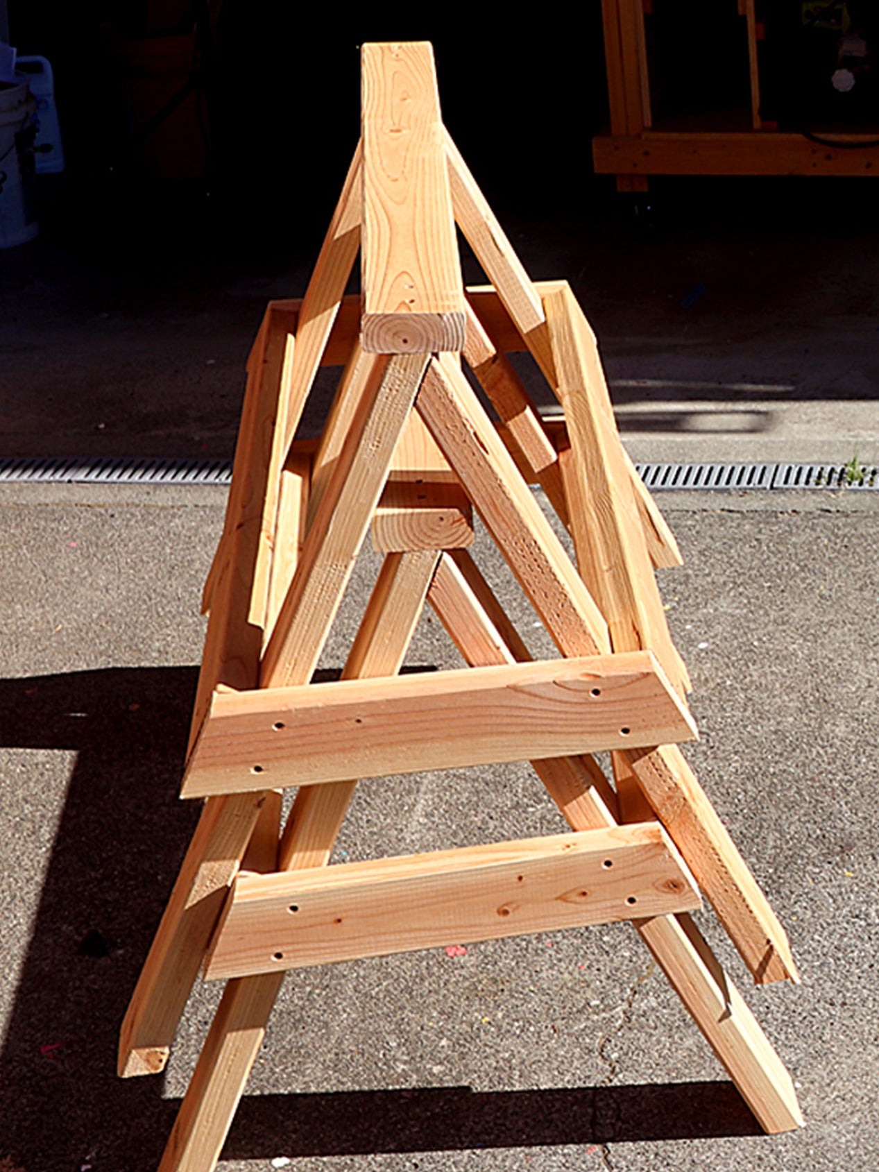 Easy Stacking Sawhorses (U.S. and Metric)