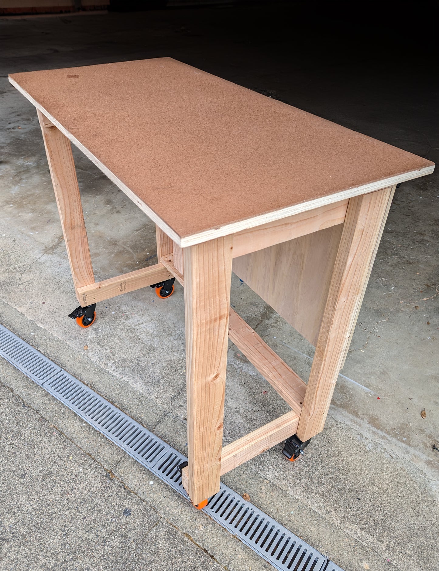 Mobile Standing Desk/Work Table